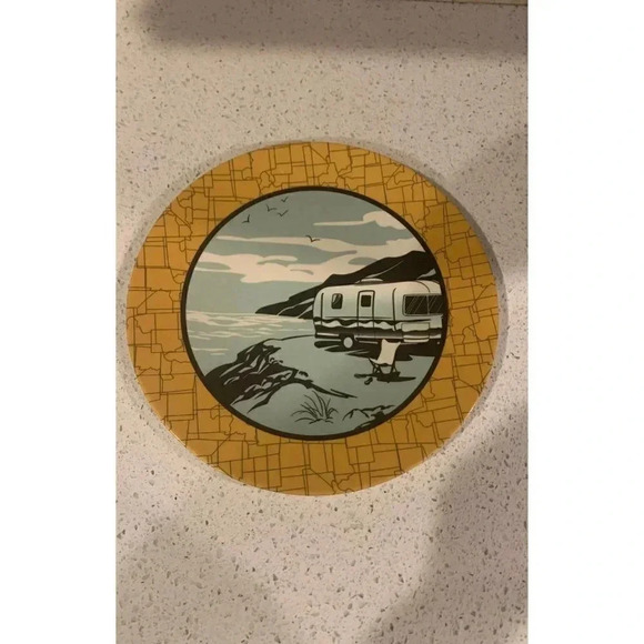 Camp Casual Retro Themed Plates set of 4 - Picture 2 of 9